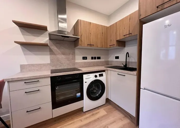 Centre 1-bed Modern & Cozy アパート