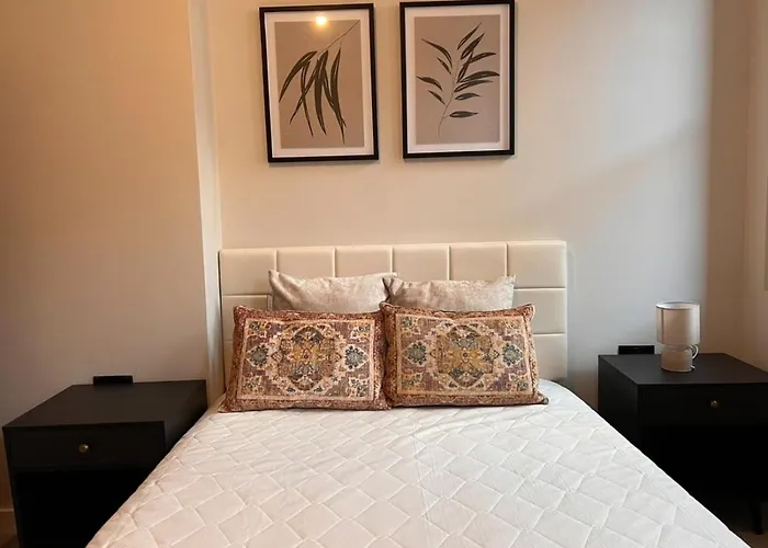 Centre 1-bed Modern & Cozy *